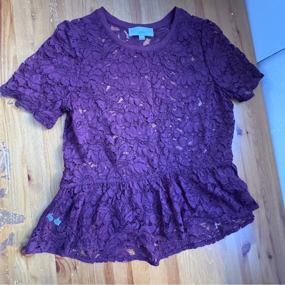 Loft Elegant Lace Burgundy Top size medium - Picture 7 of 9